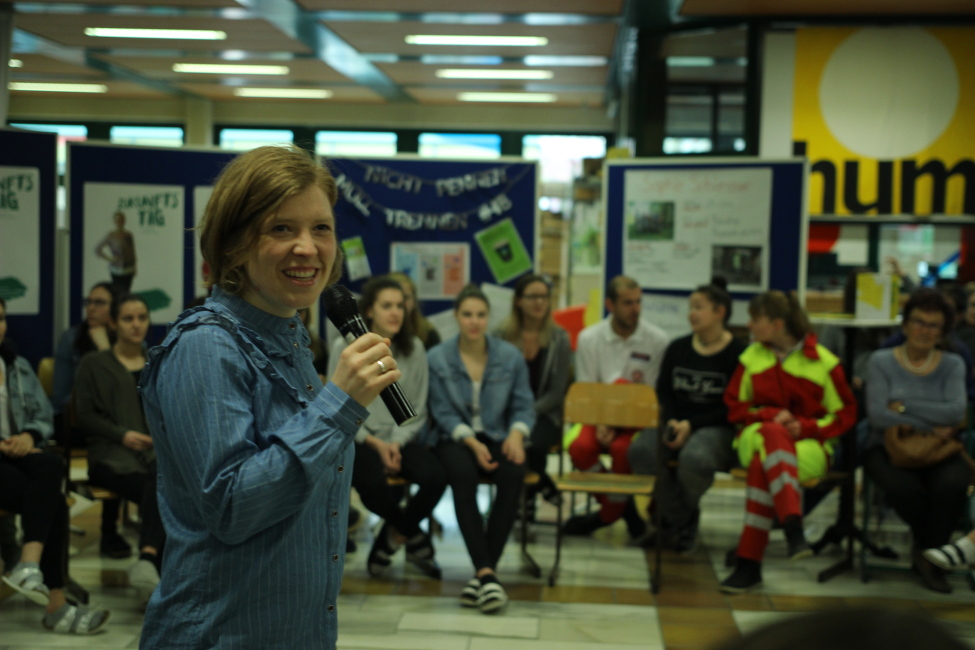 SchülerInnen und lokal engagierte Menschen im Gespräch - Zukunftstag mit Open Space im SZE St. Pölten 2017